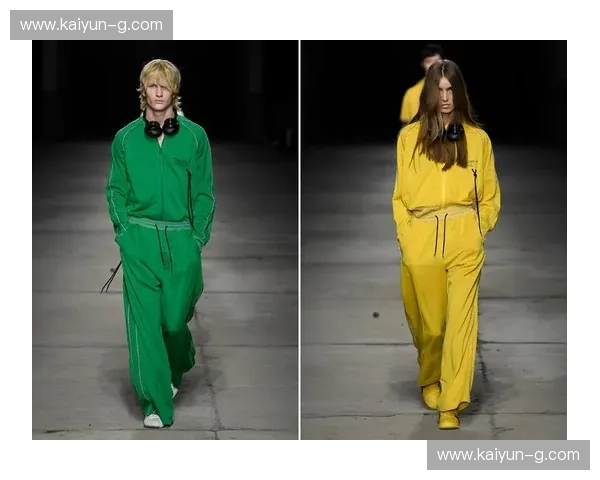 战报举重：用数据与叙事放大力量秀场